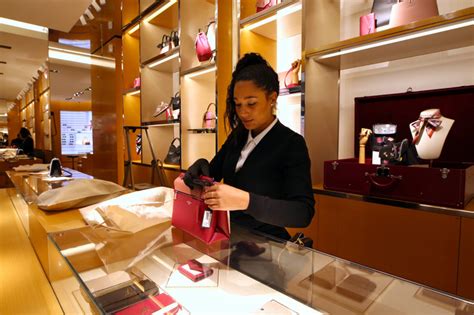 salaire d'un employé chez louis vuitton|74 salaires chez Louis Vuitton publiés par des employés.